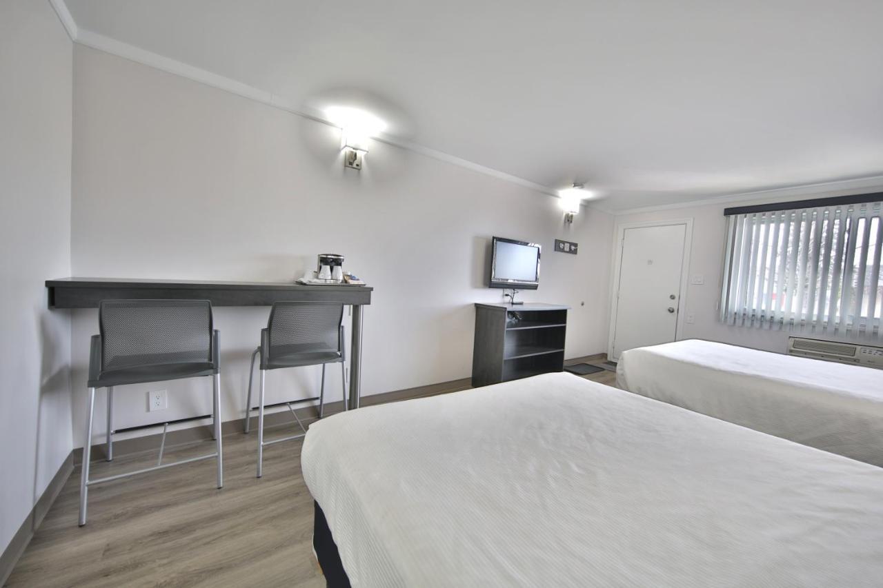 Motel Newstar Laval Buitenkant foto